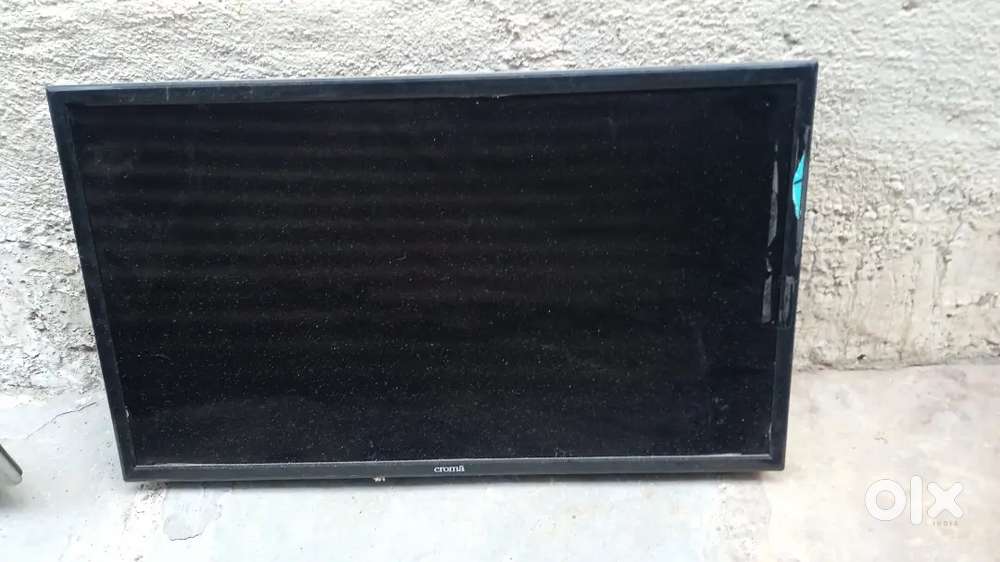 2 Led tv for sale band condition