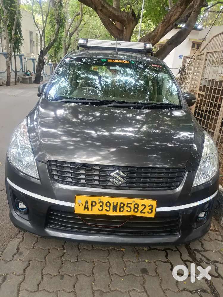 Maruti Suzuki Ertiga 2015 Diesel 180000 Km Driven