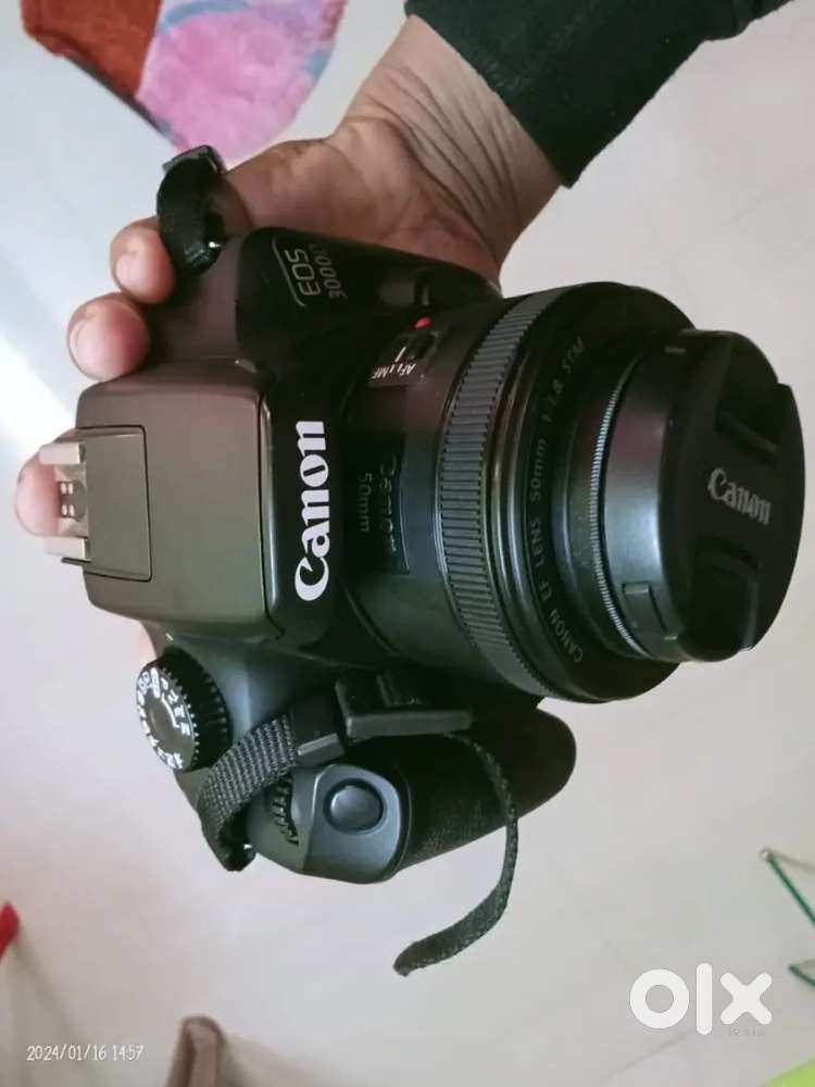 Canon 3000d camera with 50 mm lens