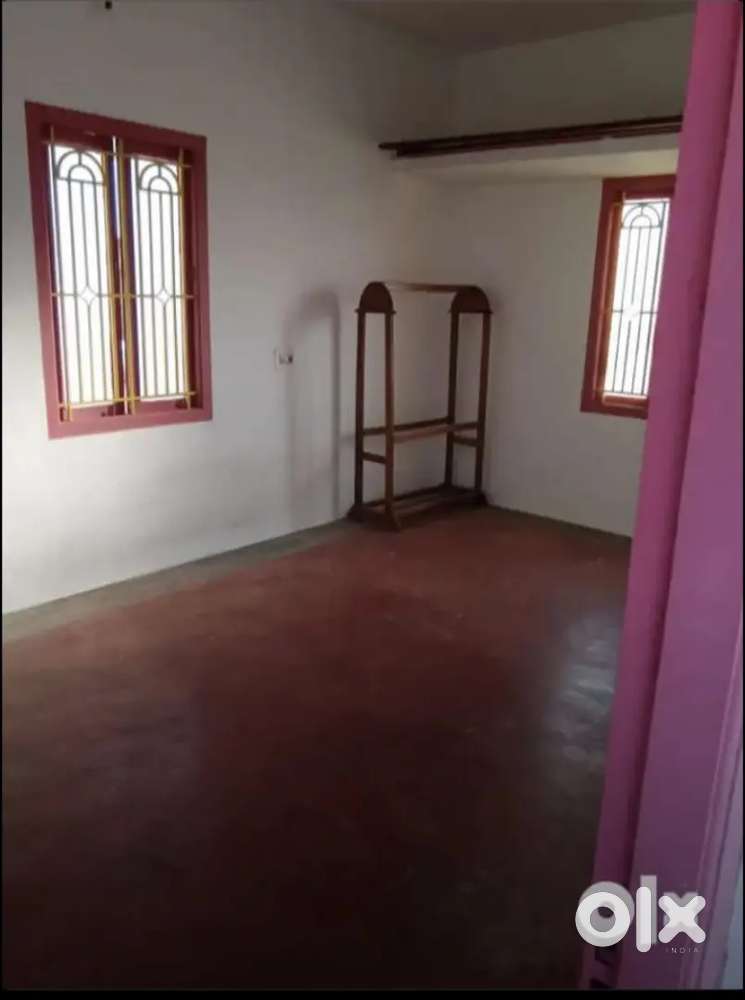 1 R for male bachelors