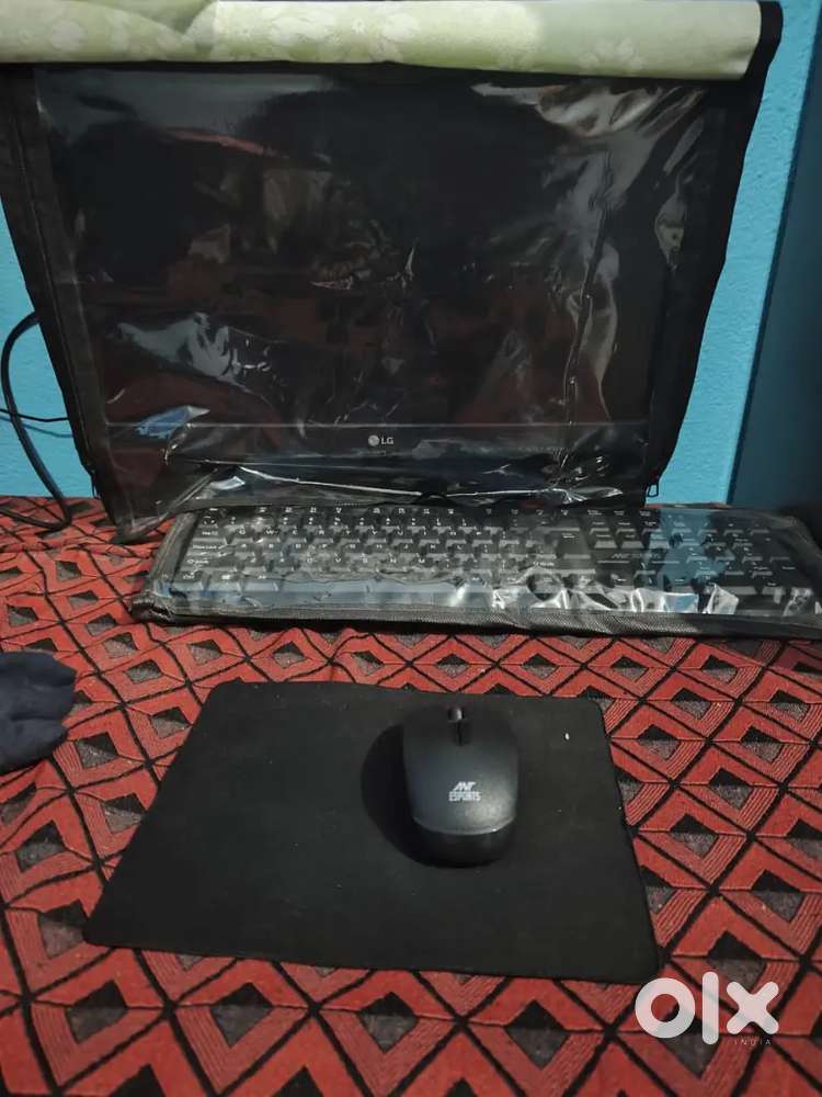 Lg monitor cpu keyboard mouse and speakers