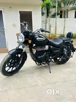 Royal Enfield Meteor 350  (2022)Stellar Black