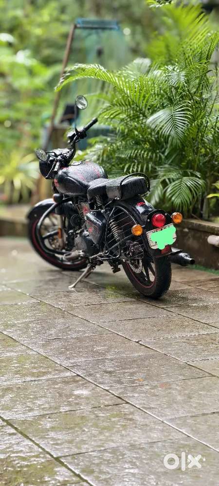 Stelth black.good condition.newbattery and new spoket.new rear tyre