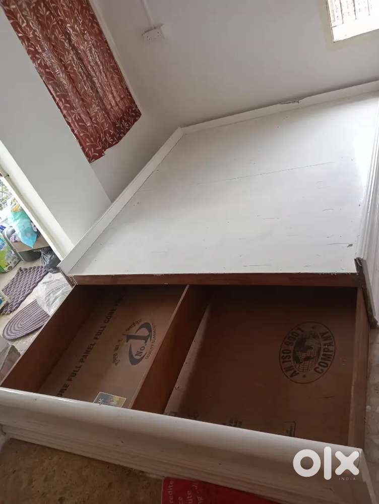 Double Bed 5*6 With  Storage