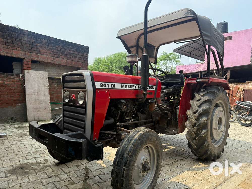 Massey 241 DI  1600 hr driven