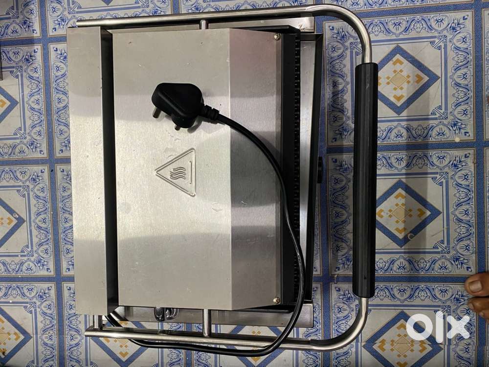 Griller end Fryar end microwave fast food ki puri mashine hen ye