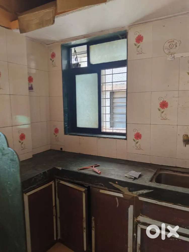 2bhk flat for rent in airoli sect 20