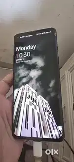 One plus 8 (Variant 12-256 GB)