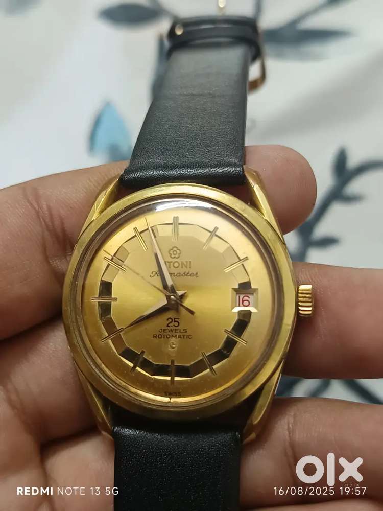 Vintage Titoni Airmaster 25 jewels Automatic with hand winding feature