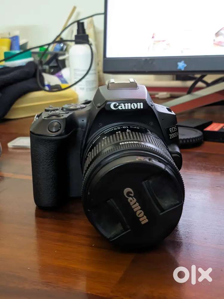Canon 200D mark II + Lowepro Bag