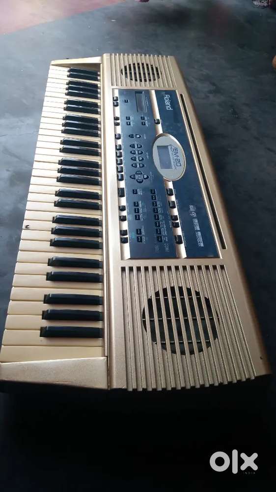 Roland EM-20 Arranger Keyboard