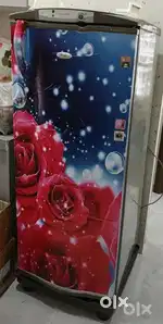 260 L whirlpool fridge in working condition