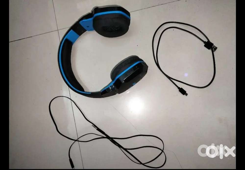 BoAt Rockerz 510 Bluetooth Wireless On Ear Headphones with Mic