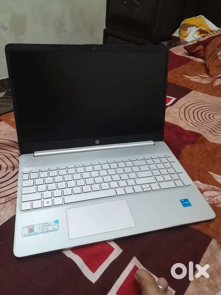 HP Laptop 15s FR2515TU