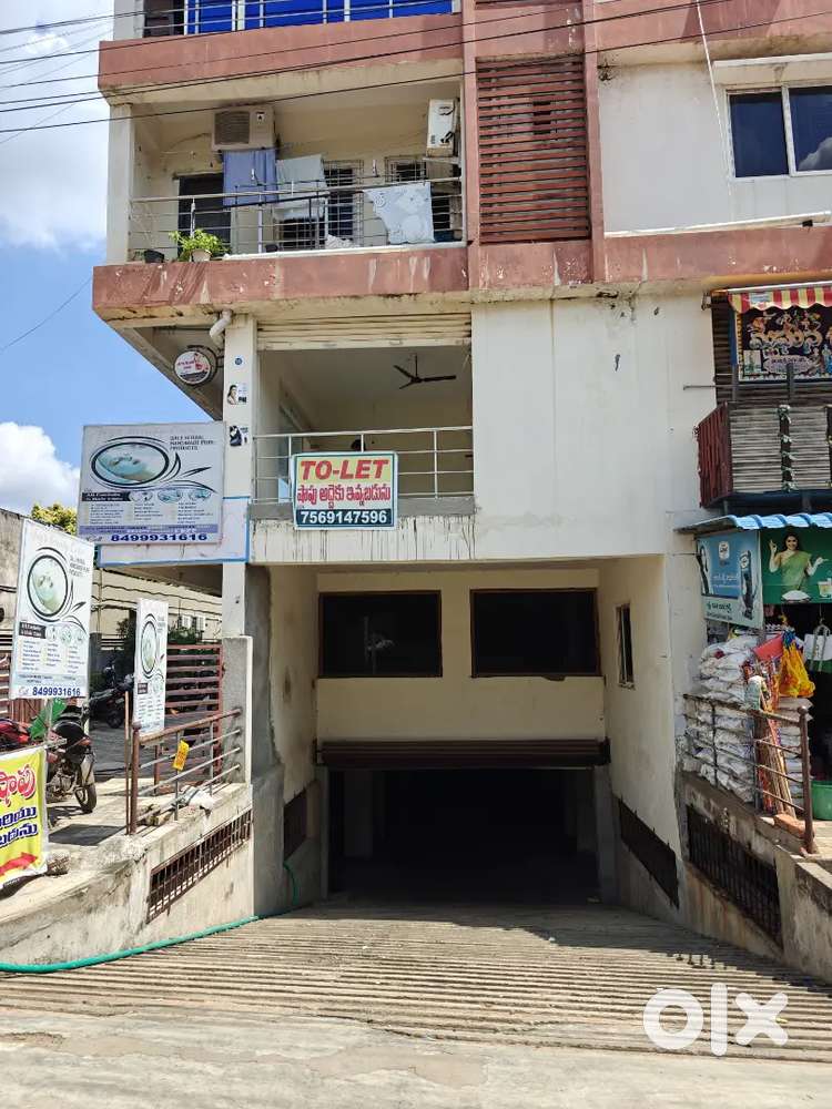 COMMERCIAL SHOP FOR RENT/SALE