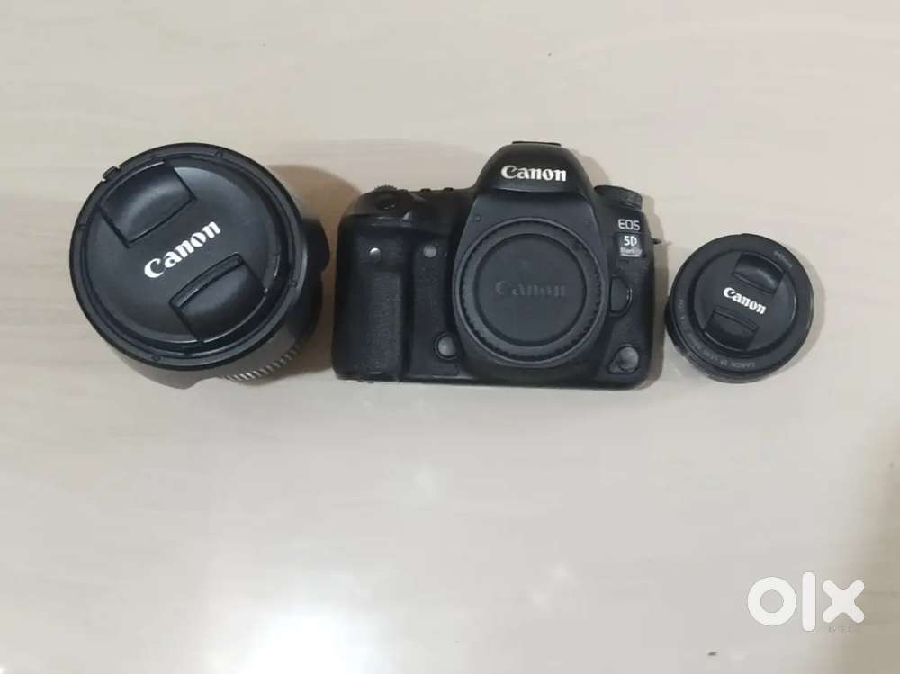 Canon 5D Mark IV 24 - 105 is II  lens 50 mm lens  with bag