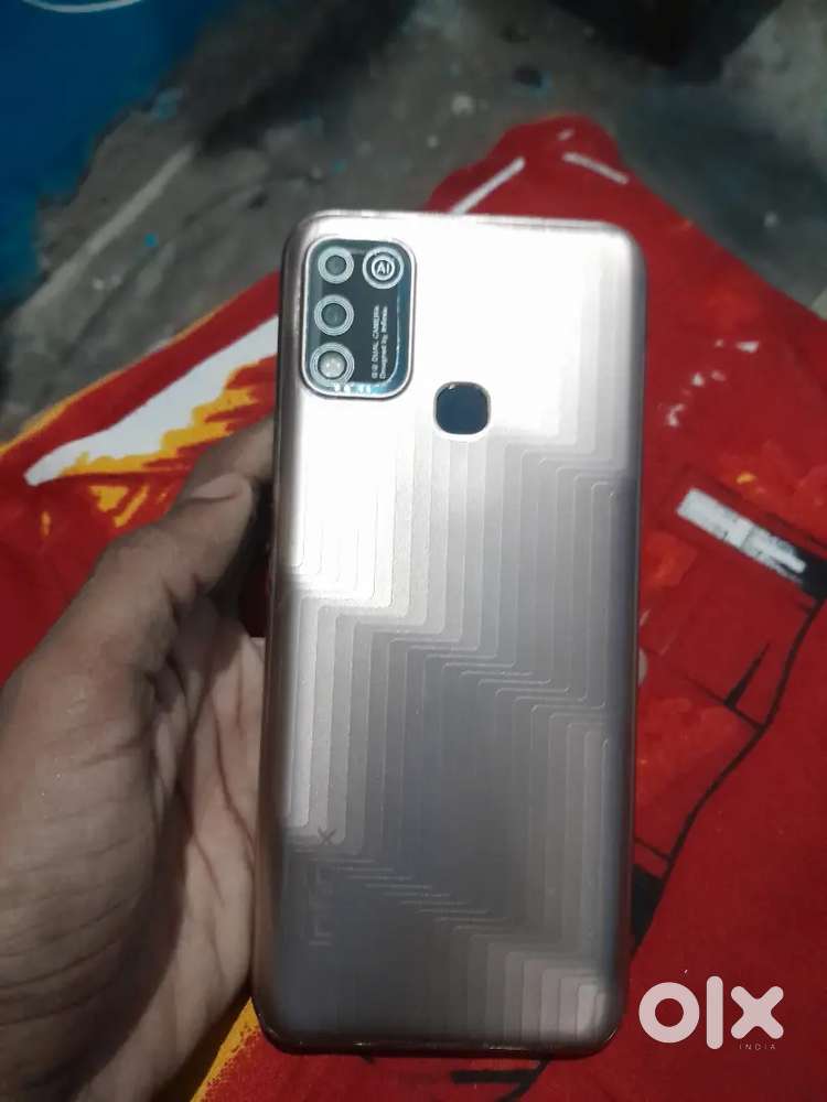 Infinix Hot 11 play Good Condition Exchange iphone 6.7 of money needed