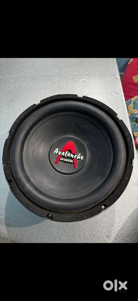 650 watts woofer