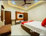 Jobs in hotel for male 18 to 25 age only