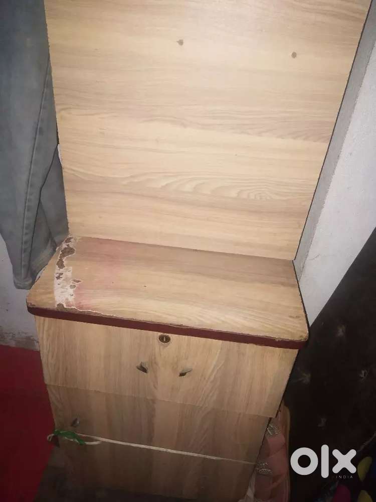 Old desing table he