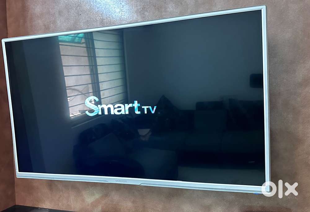 Smart led tv and karaoke speaker box