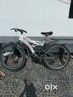The bicycle branded जर्मन बॉडी
