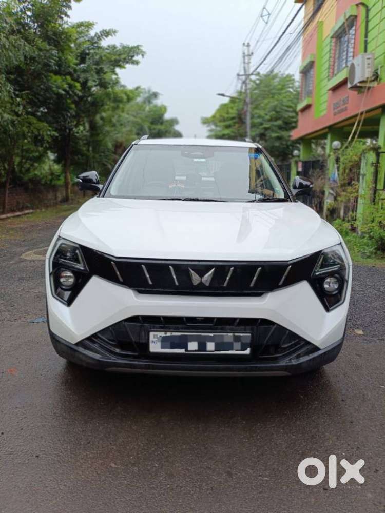 Mahindra XUV 3XO AX5L 1.2 Petrol AT, 2024, Petrol