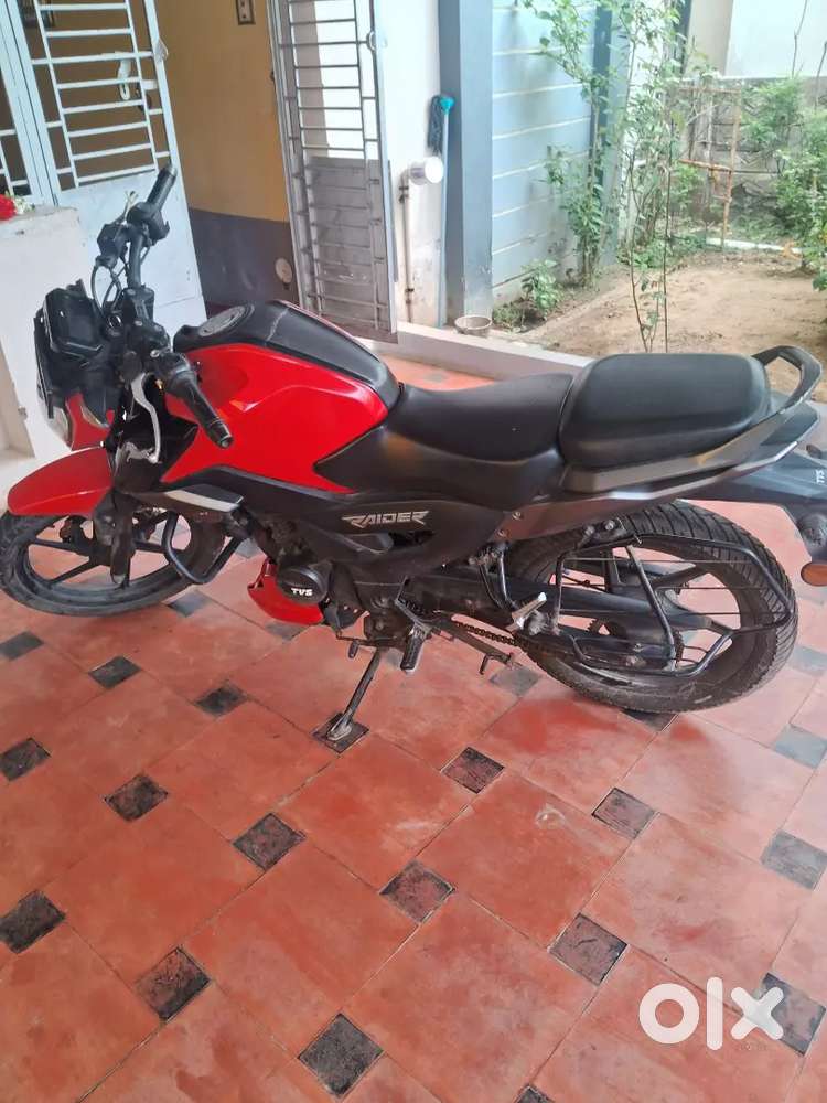 TvS raider red colour