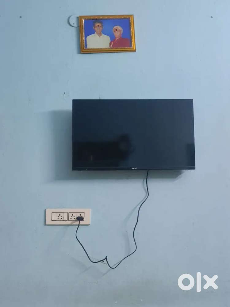 Akai QLED smart tv 32 inches