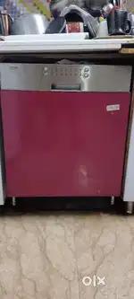 Dish washer