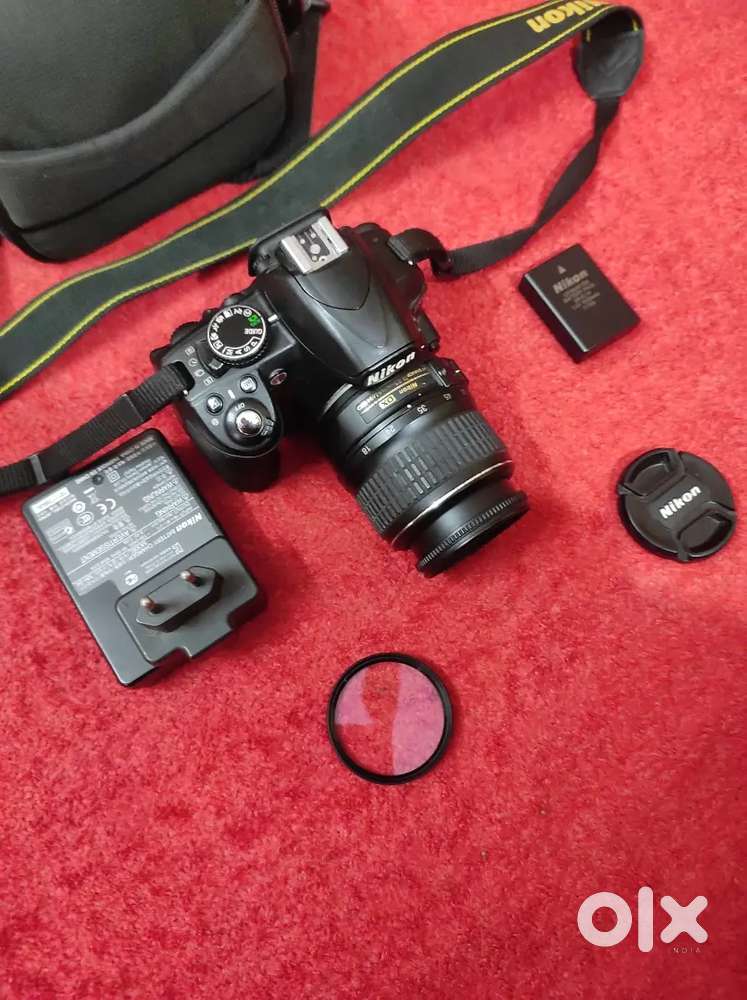 NIKON D3100