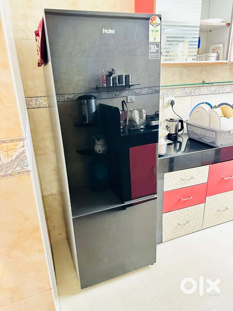 Bottom freezer top condition fridge