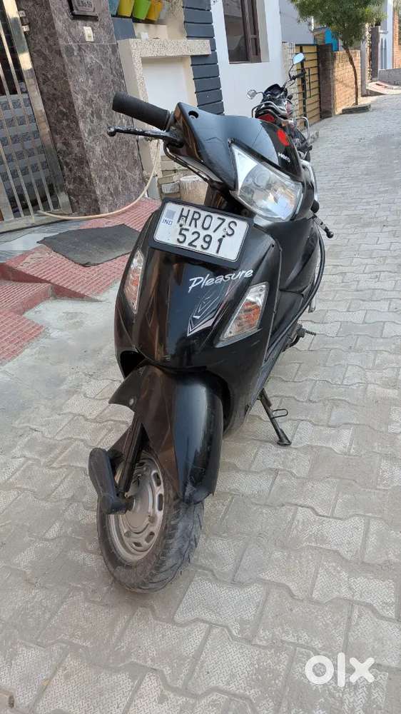 Hero&honda pleasure .  In Mint condition
