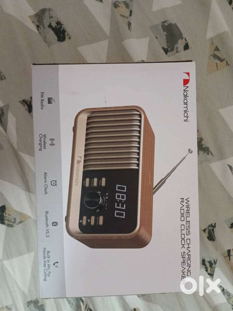 NAKAMICHI WIRELESS CHARGING RADIO CLOCK SPEAKER