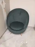 2 single sitting chair