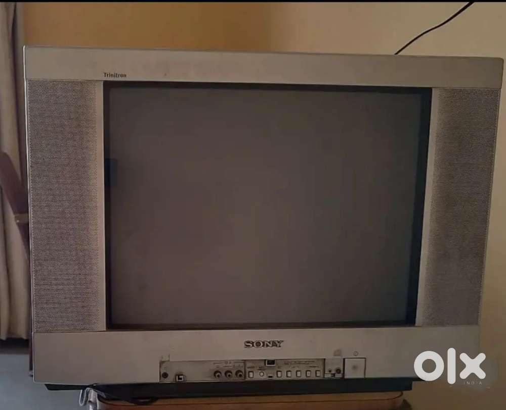 FLAT SCREEN SONY TV