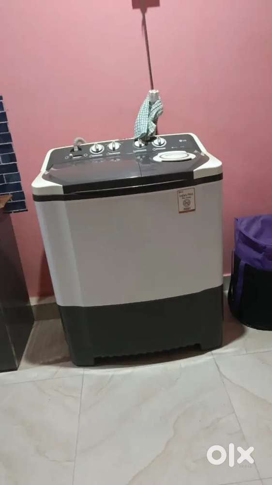 LG semi automatic washing machine