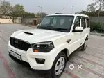 Mahindra Scorpio S4, 2016