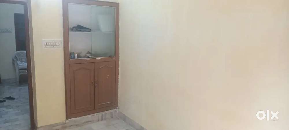 Ground floor 2 room hall kichten