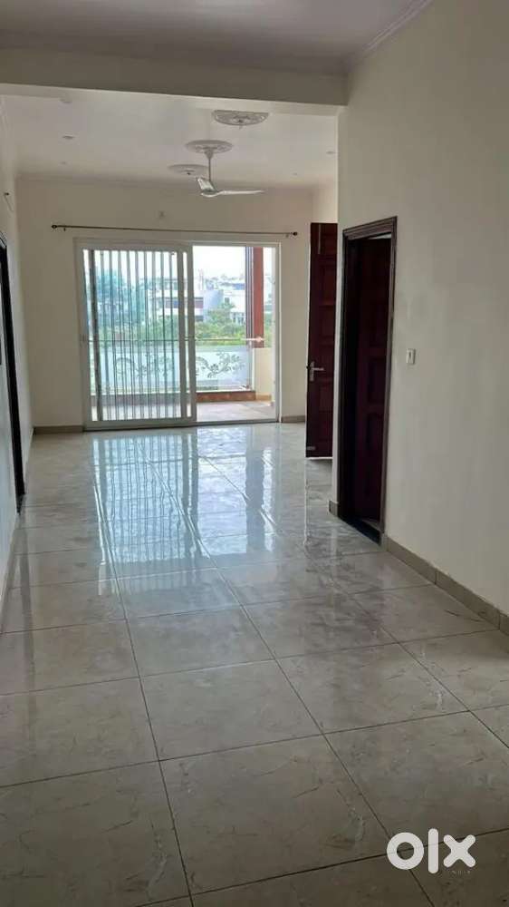 3 bhk semi furnished flat jakhan