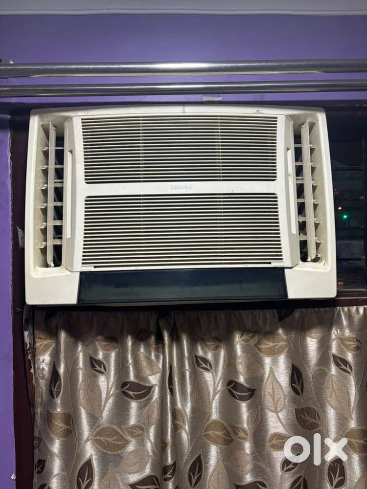 Hitachi Window Ac