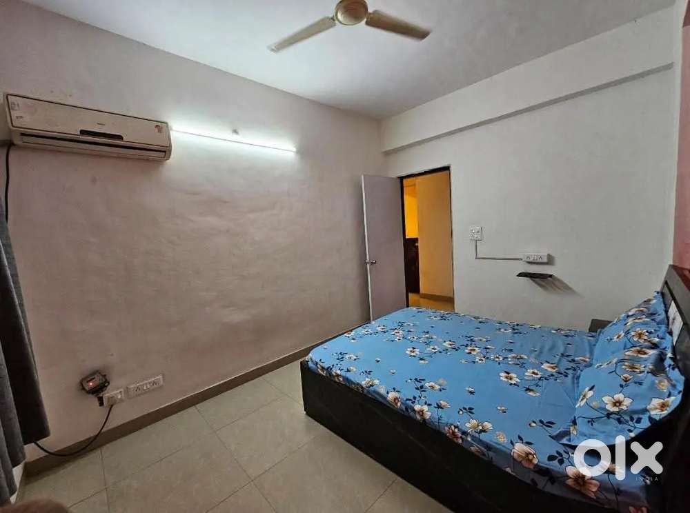 In MALAD No brokerage premium PG top city area furnished modern room