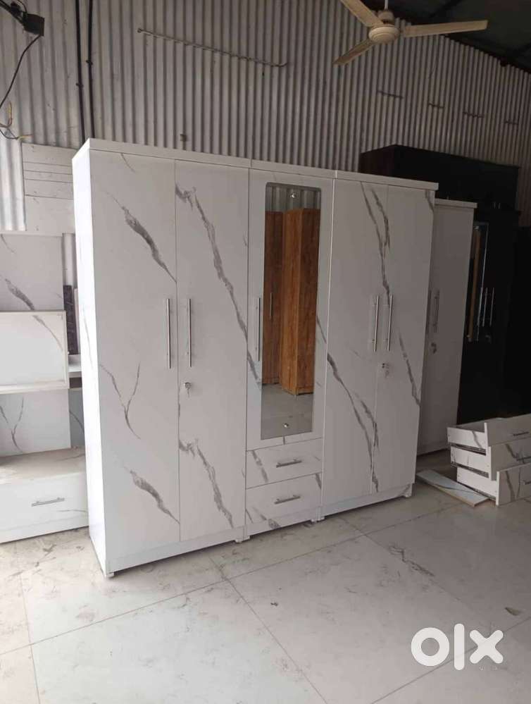 AMEZING 5 DOOR WARDROBE IN PREMIUM WHITE FINISHED WITH FREE DELIVERY