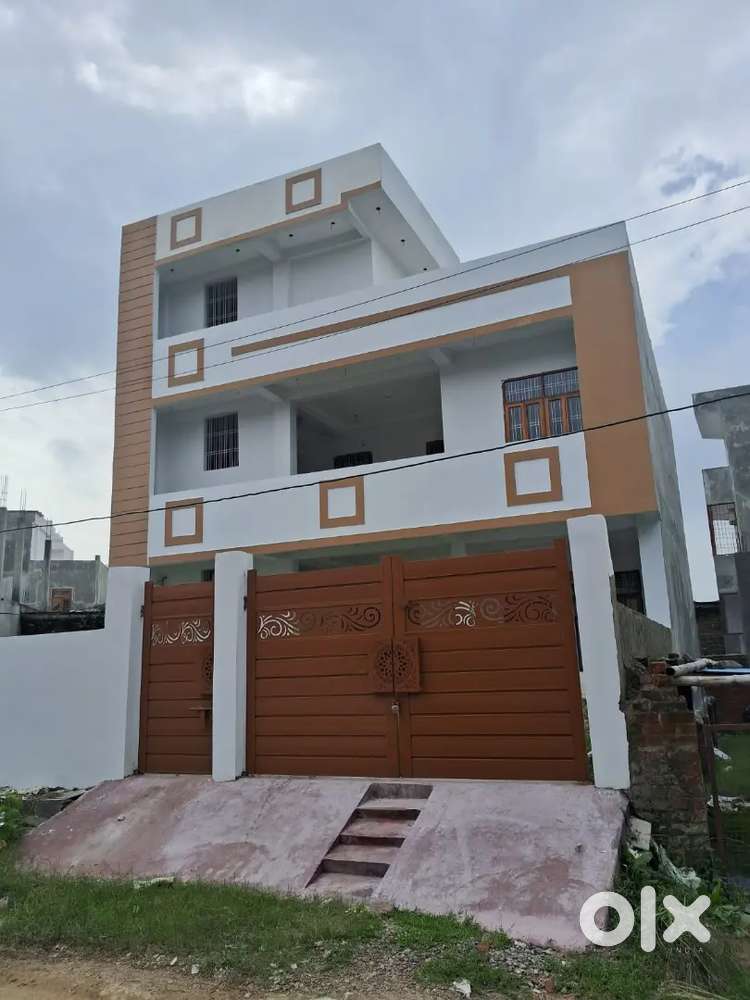 1bhk house near arjunganj separate portion at ground floor