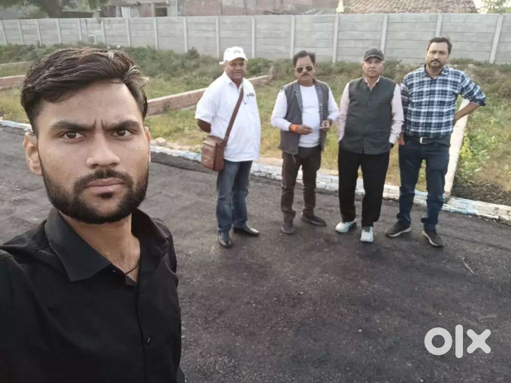 Chayal market ke bich me