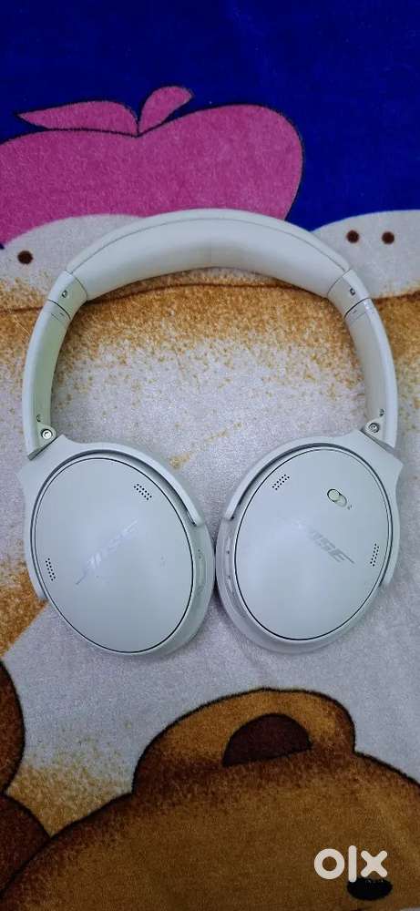 Bose qc45 bluetooth  earbuds fully working condition