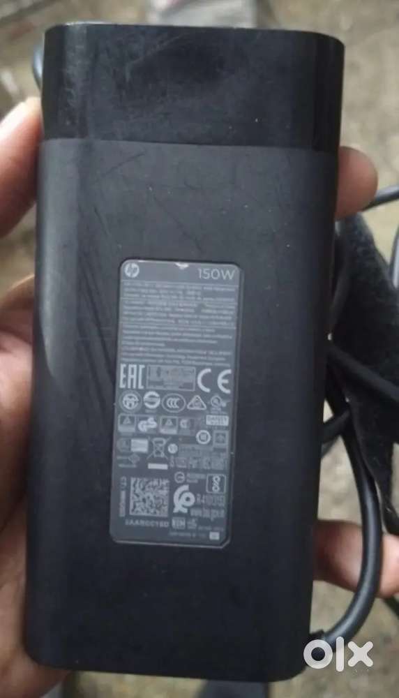 Hp original 150w blue pin 
Adaptor 70+qty available 
good condition