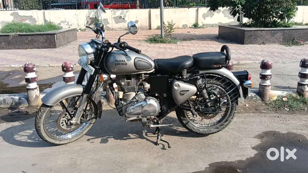 Royal Enfield Classic 1st owner 2019 model 10450 km driven Good cond