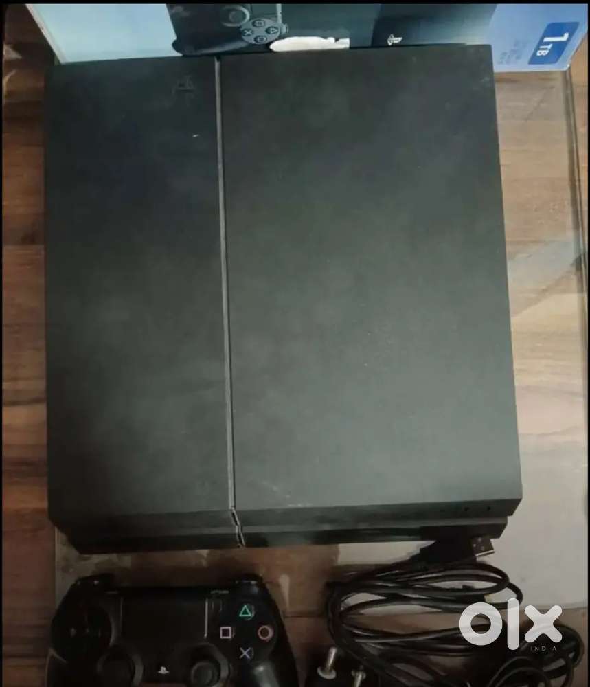 Ps4 1tb mint condition