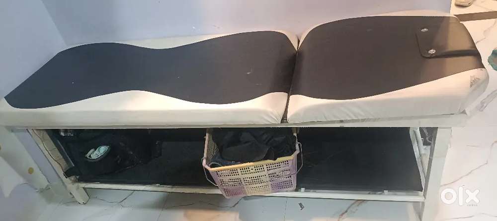 Facial bed